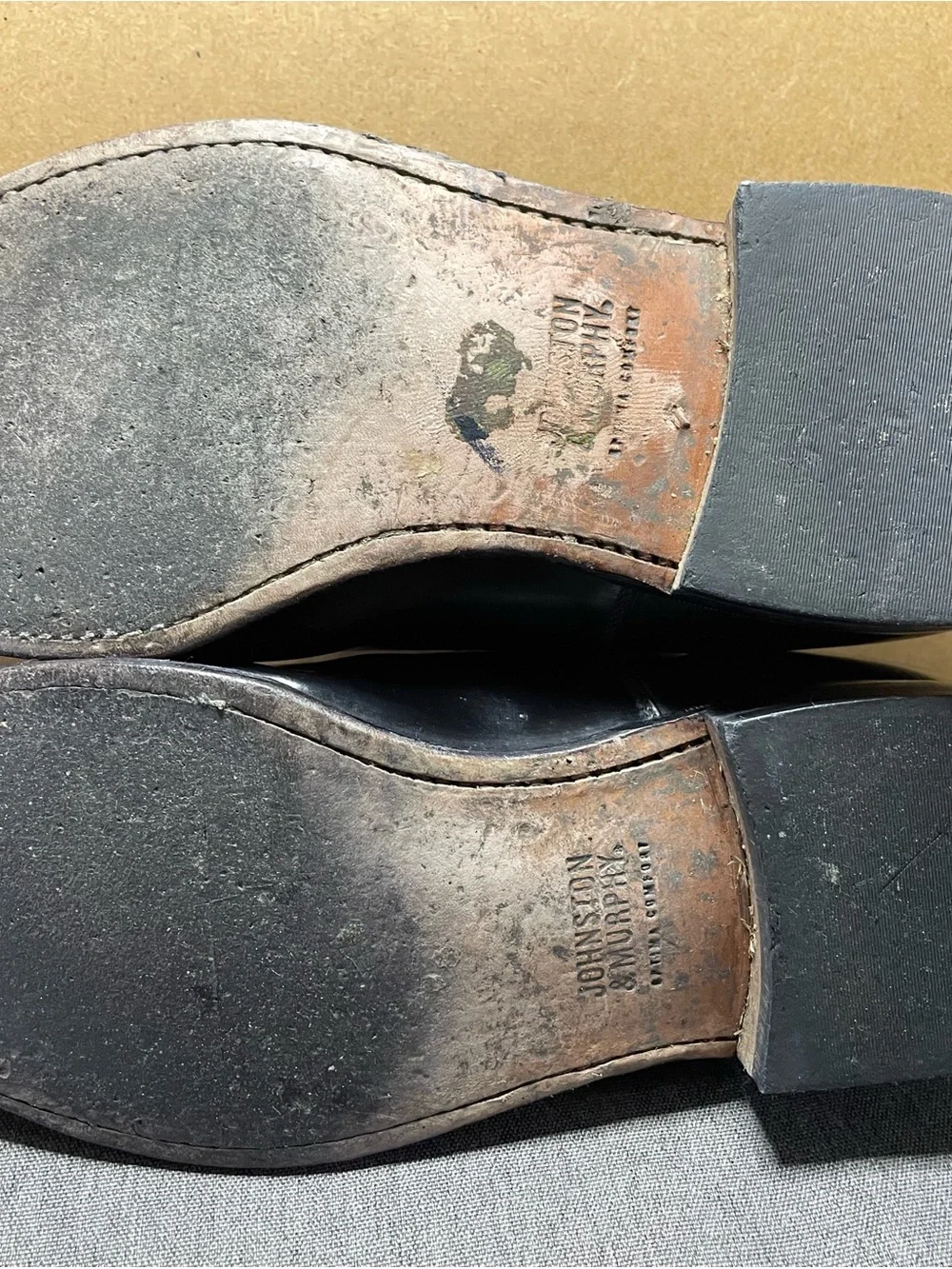 Johnston & Murphy Black Cap-Toe Derby Dress Shoes
